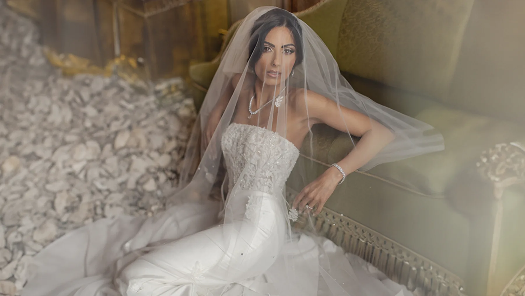 Elegant bridal portrait by Dave Abreu Photography